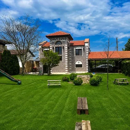 Family Retreat Near Varna Huge Garden Vakantiehuis Neofit Rilski